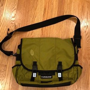 Timbuk2 messenger bag backpack EUC green medium